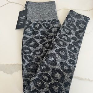 NVGTN leggings